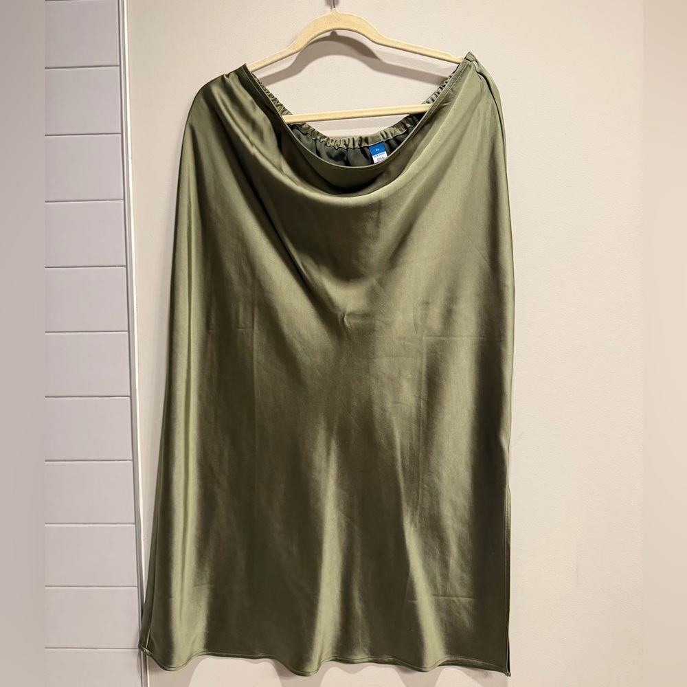 NWT Old Navy Satin Olive Green Midi-Satin Skirt